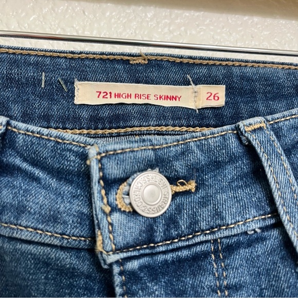 Levi’s 721 High Rise Skinny Jeans 26 Western Stitch Ankle Detail - Picture 4 of 9